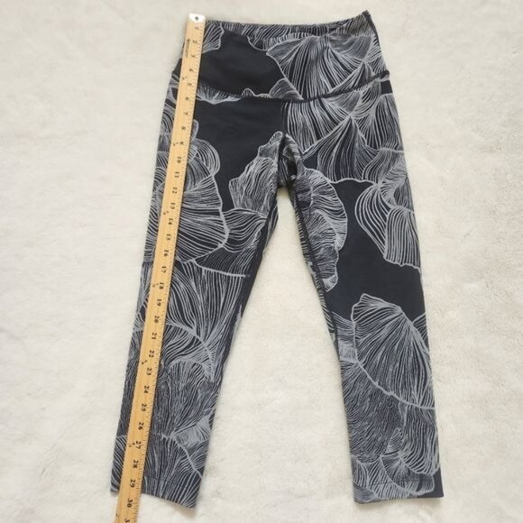 The north Face leggings size M - Picture 3 of 13